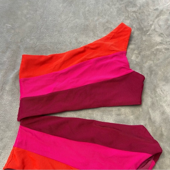 New! Beach Riot Joyce swimsuit be mine colorblock 24376 - Picture 4 of 8